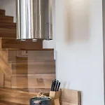 Host2u Penthouse Sauna, Jacuzzi, Fireplace بانسكو