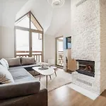 Host2u Penthouse Sauna, Jacuzzi, Fireplace بانسكو