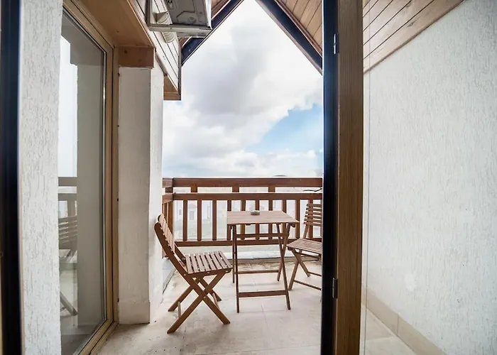 Host2u Penthouse Sauna, Jacuzzi, Fireplace דירה בנסקו