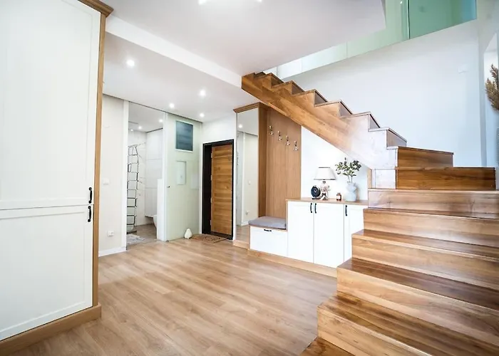 Host2u Penthouse Sauna, Jacuzzi, Fireplace * בנסקו