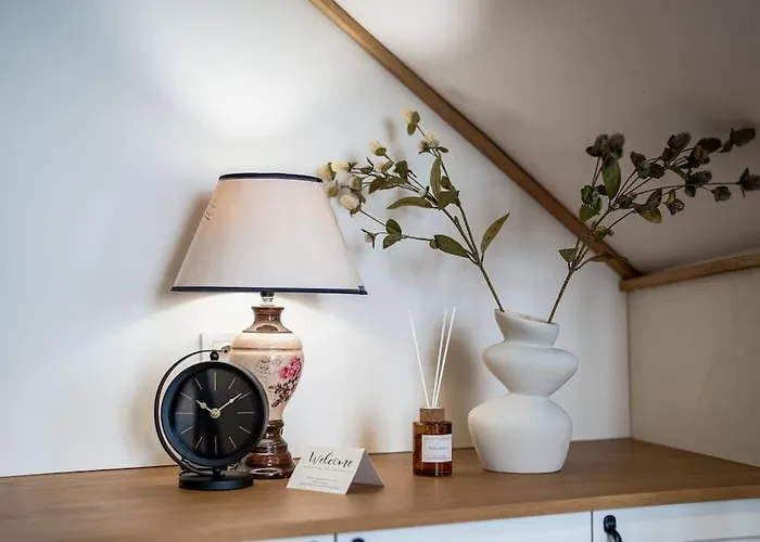 דירה Host2u Penthouse Sauna, Jacuzzi, Fireplace