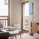 Host2u Penthouse Sauna, Jacuzzi, Fireplace Apartamento *