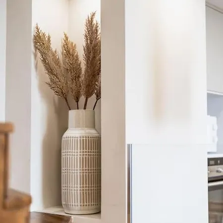 Host2u Penthouse Sauna, Jacuzzi, Fireplace * Bansko