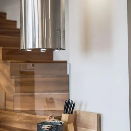 Host2u Penthouse Sauna, Jacuzzi, Fireplace Bansko