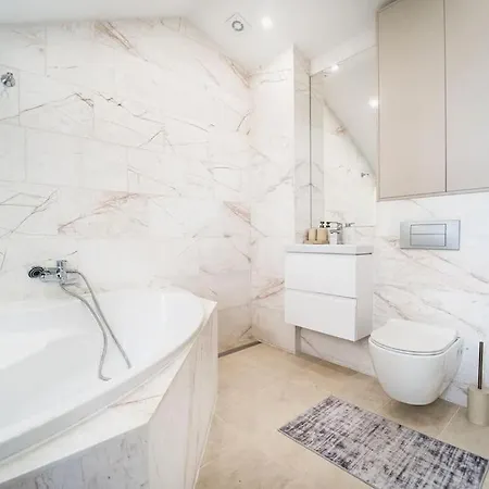 Appartement Host2u Penthouse Sauna, Jacuzzi, Fireplace