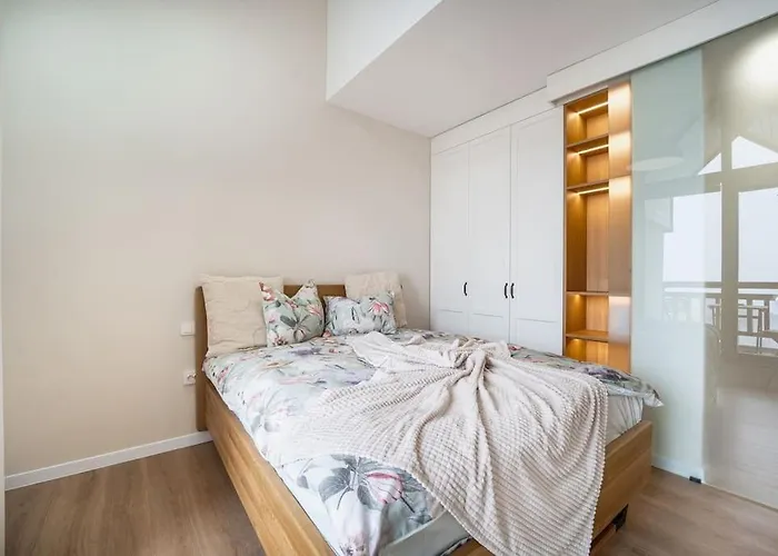 Apartament Host2u Penthouse Sauna, Jacuzzi, Fireplace *