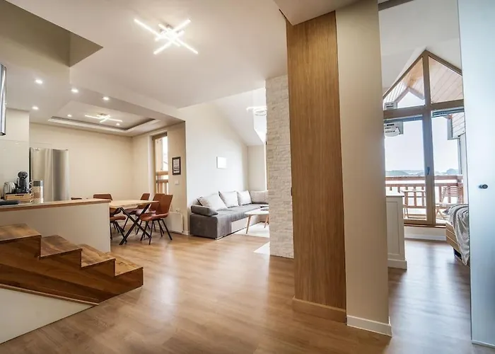 Host2u Penthouse Sauna, Jacuzzi, Fireplace Apartament Bansko