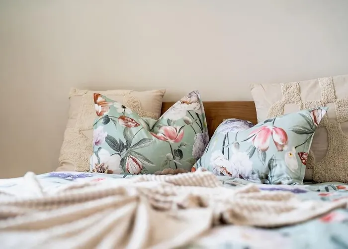 Host2u Penthouse Sauna, Jacuzzi, Fireplace * Банско