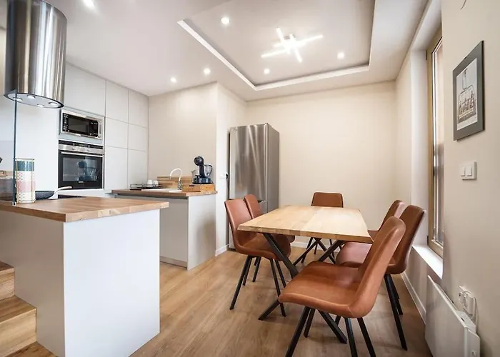 Apartament Host2u Penthouse Sauna, Jacuzzi, Fireplace