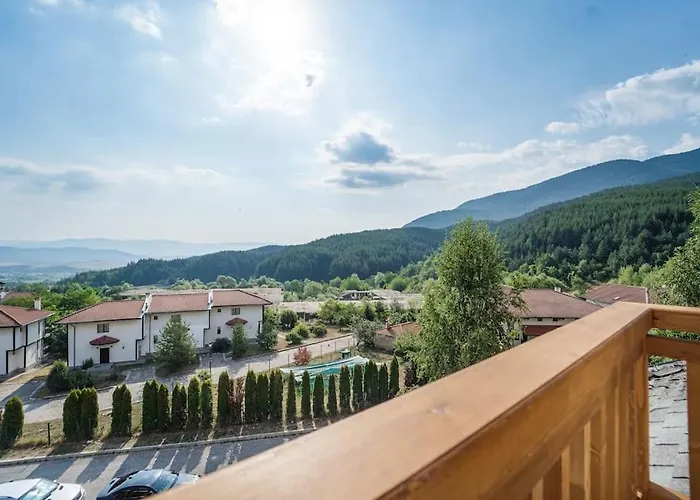 Host2u Penthouse Sauna, Jacuzzi, Fireplace